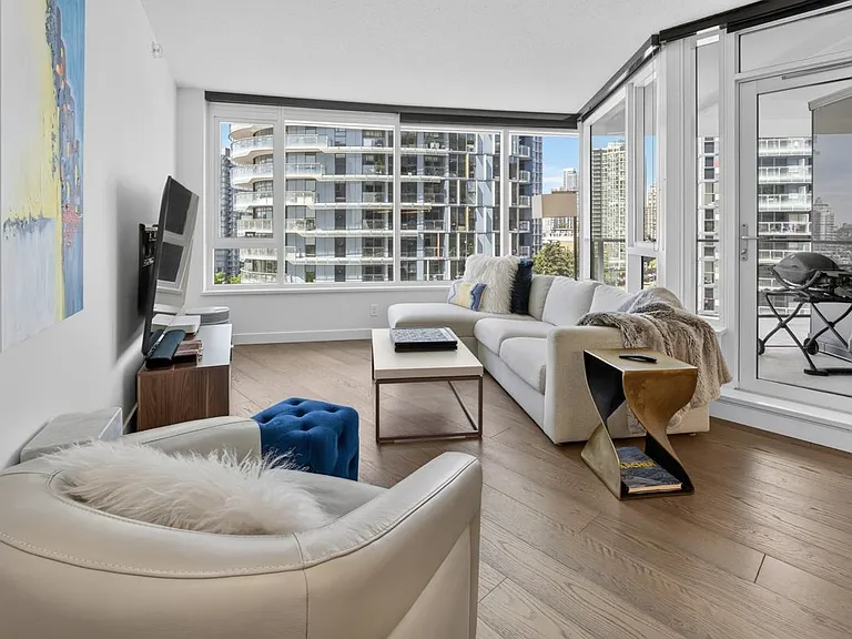 68 Smithe St #1110 — Photo 12