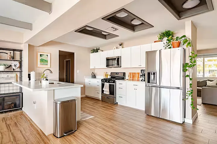 1104 E Campus Dr — Photo 32