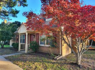 16 Glascow Way, Hampton, VA 23669