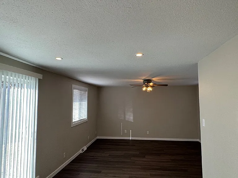 4547 Beachcomber Ct — Photo 4