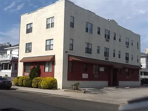 19 S Windsor Ave #B4 Photo 1