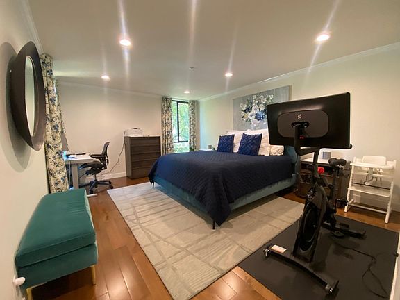 3rd image of 1210 Bellevue Ave APT 207