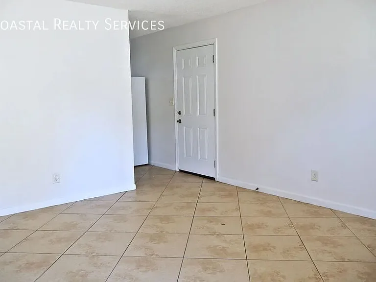 22 Overstreet Dr — Photo 2