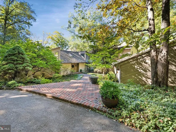 6 Carriage Rd, Wilmington, DE 19807