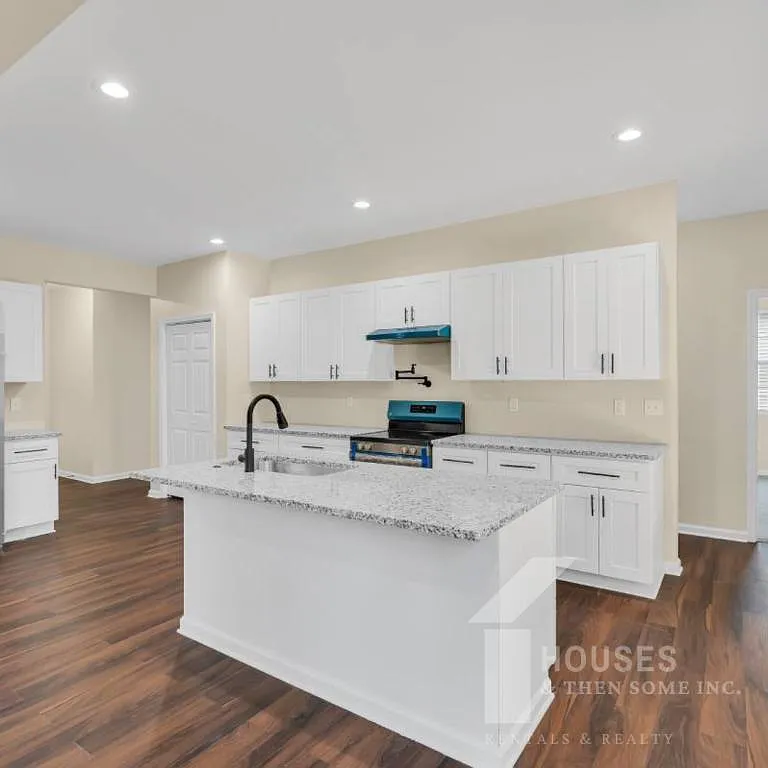 1505 E Saluda Lake Rd — Photo 4