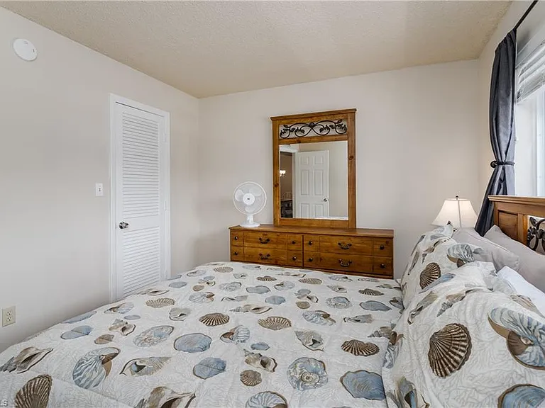 180 Turtle Lake Ct — Photo 23