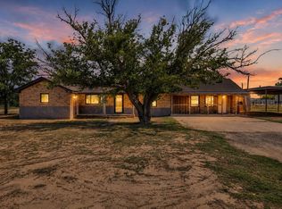 104 6th St, Whitharral, TX 79380