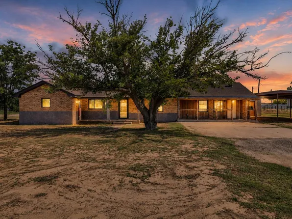 104 6th St, Whitharral, TX 79380