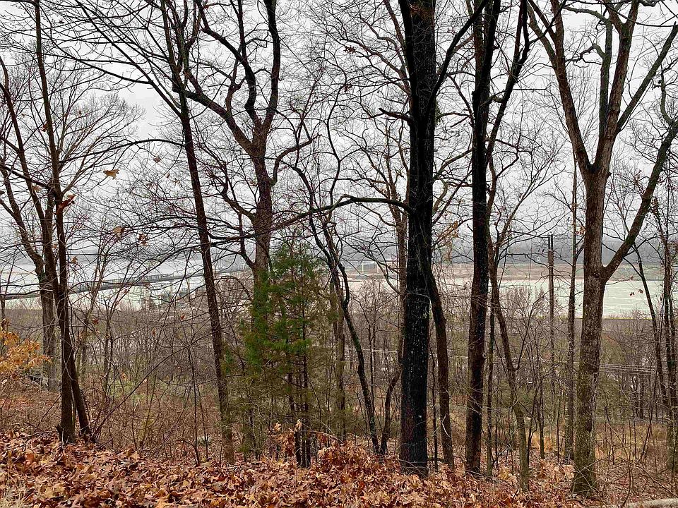 1st image of 200 Overlook Dr
