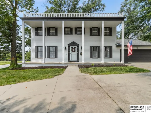 102 Bellevue Blvd N, Bellevue, NE 68005