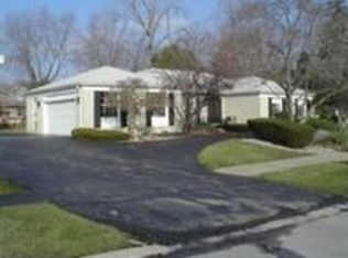 22850 Shevington Dr, Southfield, MI 48034