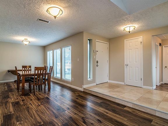 5th image of 2126 Willow Dell Dr