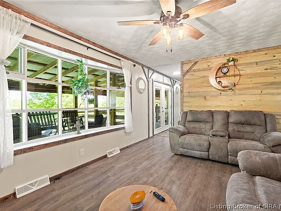 3rd image of 1610 Bennett Road