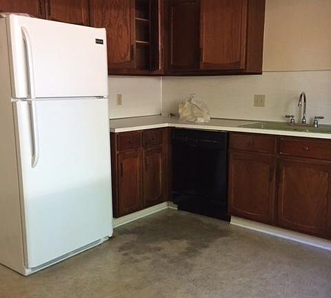 3rd image of 36 Shadyside Dr APT 2