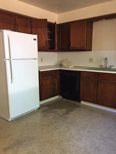 2nd image of 36 Shadyside Dr #3
