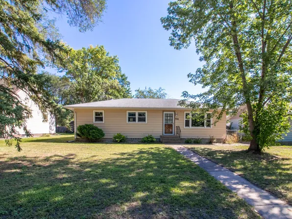 838 37th Ave N, Saint Cloud, MN 56303