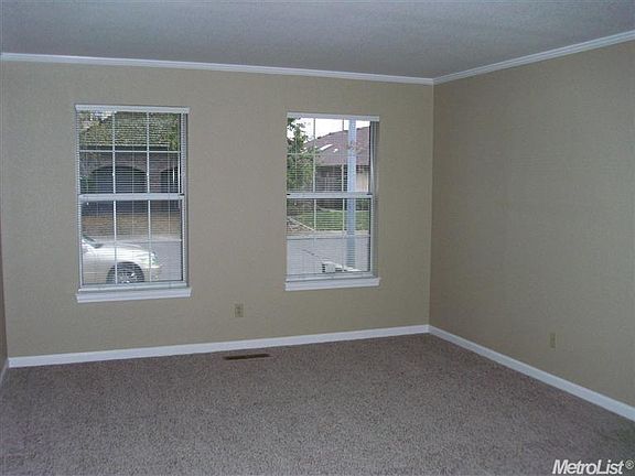 4th image of 3019 Fernwood Dr