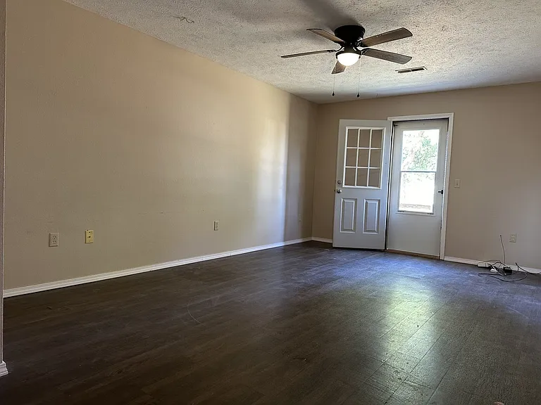 121 Elm St #1-4 — Photo 3