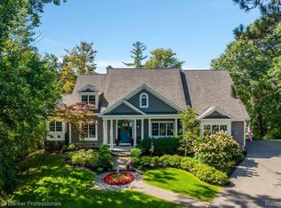 9853 Pine Knob Rd, Clarkston, MI 48348