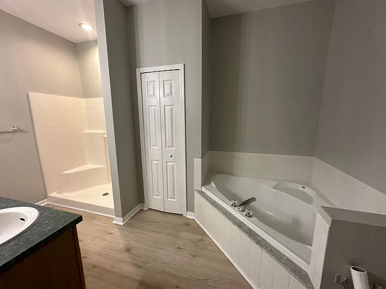 313 Heritage Estates Ln — Photo 7