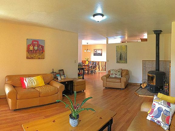 Bright & Open Floor Plan