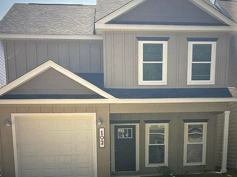 102 Leisure Pointe Cv — Photo 1