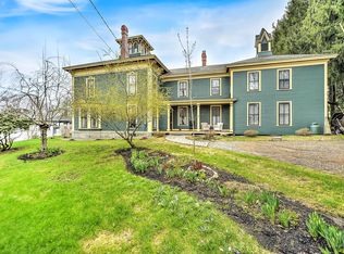 38 Central St, Hallowell, ME 04347