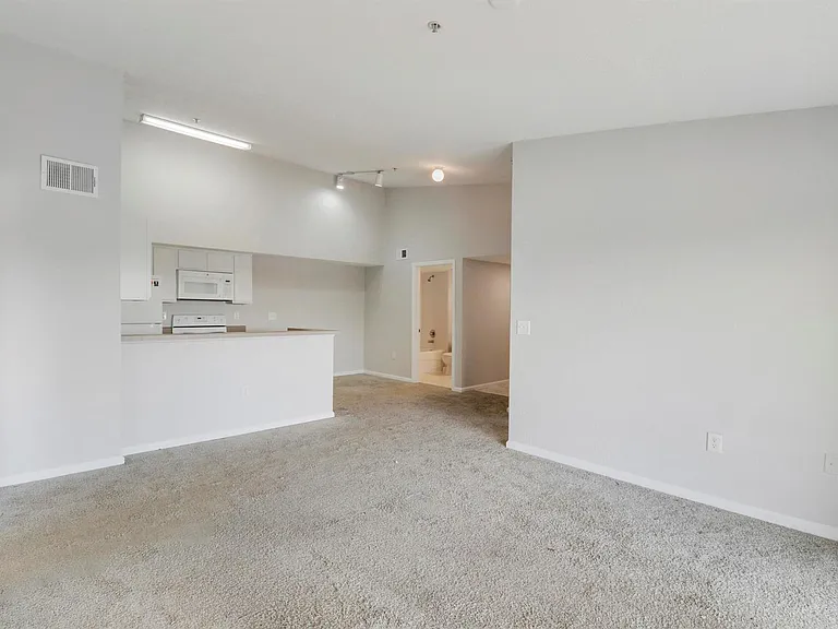 141 SW Palm Dr #306 — Photo 32