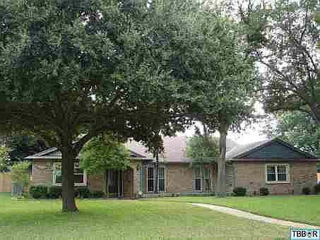 1st image of 3101 Oakridge Dr