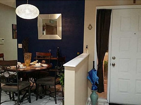 3rd image of 975 SW 180th Ter