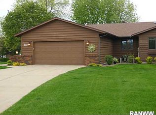 3346 Westhaven Ct, Eau Claire, WI 54701