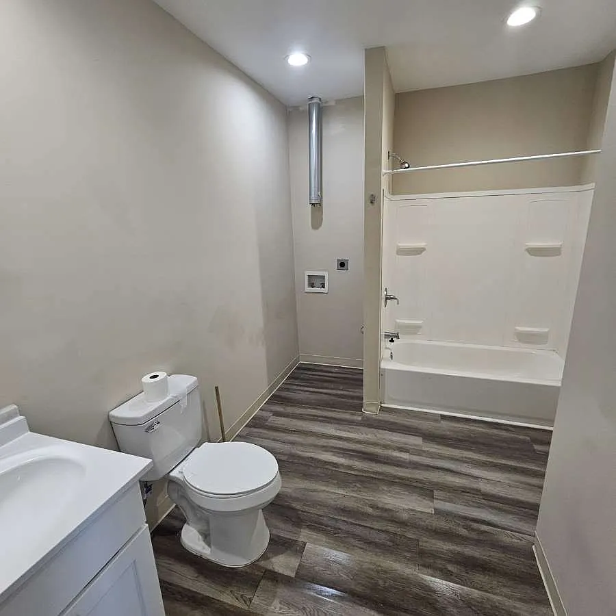 1 bed, 600 sqft, $1,000 — Photo 3