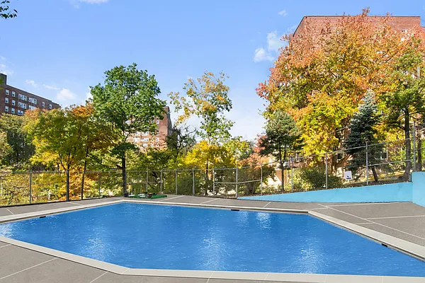 Sold by Keller Williams Realty Group | media 22