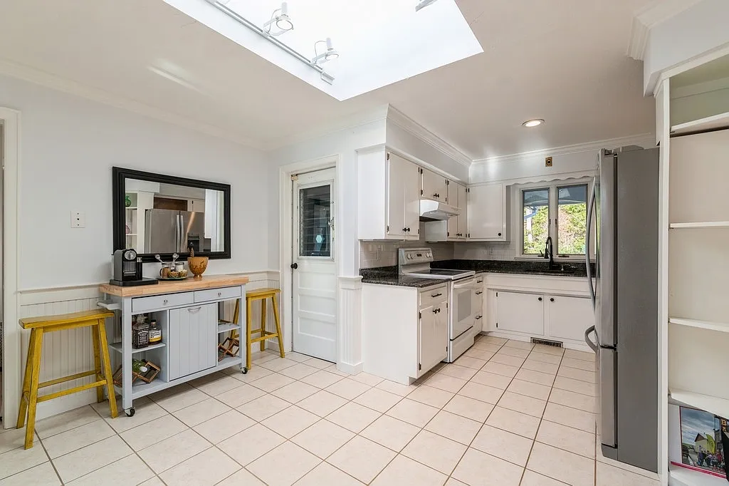 4 Bedroom Clearwater Beach house on .90 acres. — Photo 4