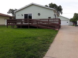 1208 Edgewater Ave, Sioux City, IA 51109