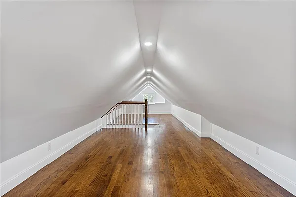 Sold by Trusted Property Advisors Corp | media 18