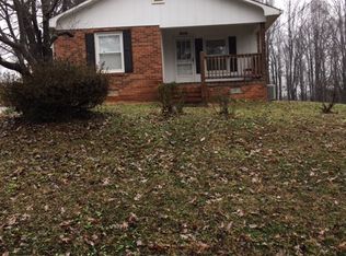 303 Dogwood Ln, Marion, NC 28752