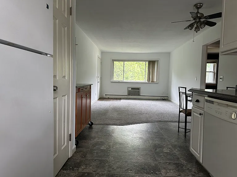 549 Russell Rd #1C — Photo 5