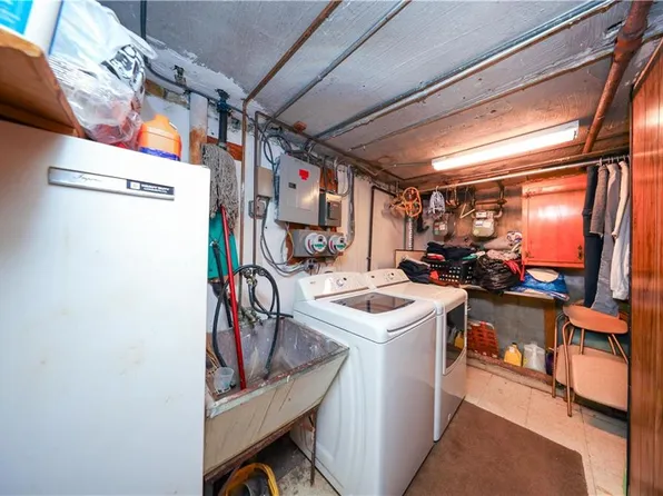 1296 East 54th Street image 29 of 32