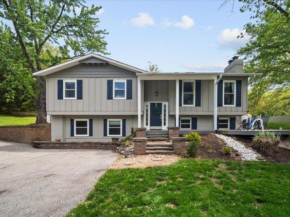 2714 Wild Valley Dr, High Ridge, MO 63049