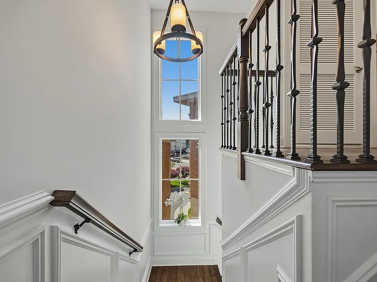 200 Laird Ave #204 — Photo 17