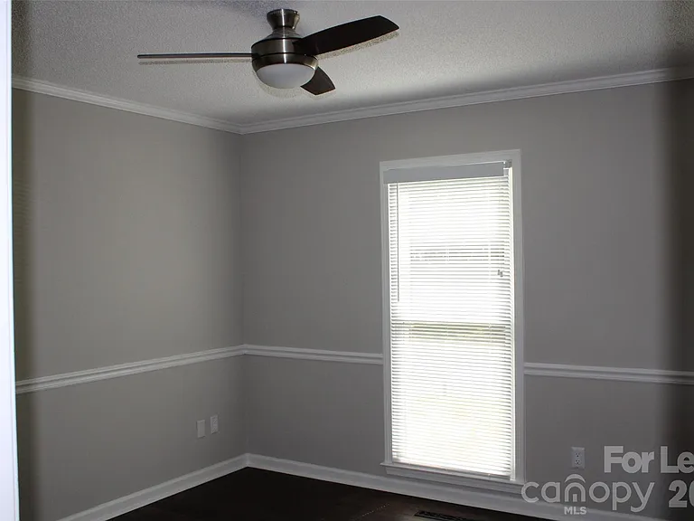 2212 Crosswinds Ct — Photo 17