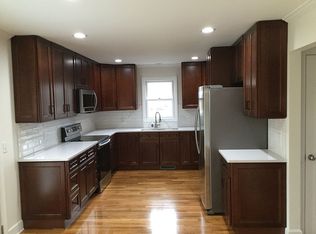 1702 Plymouth St, Midland, MI 48642