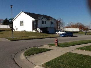 2757 Porter Ridge Rd, Lincoln, NE 68516