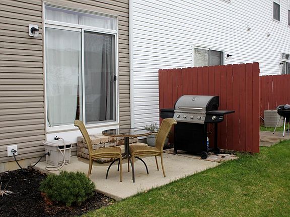 2nd image of 1167 Park Dr