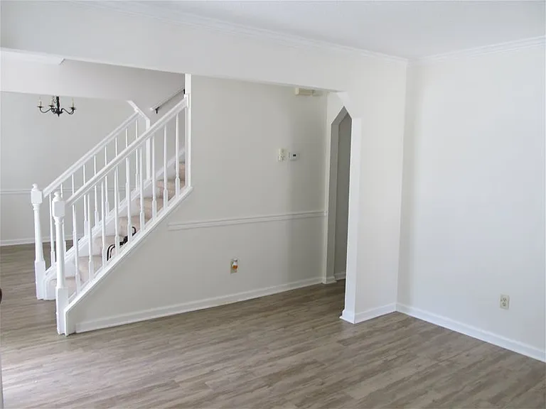 317 Tarneywood Dr — Photo 3