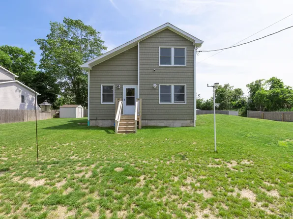 2 Lafayette Drive, Shirley, NY 11967