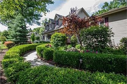 4th image of 9 Mountainview Dr