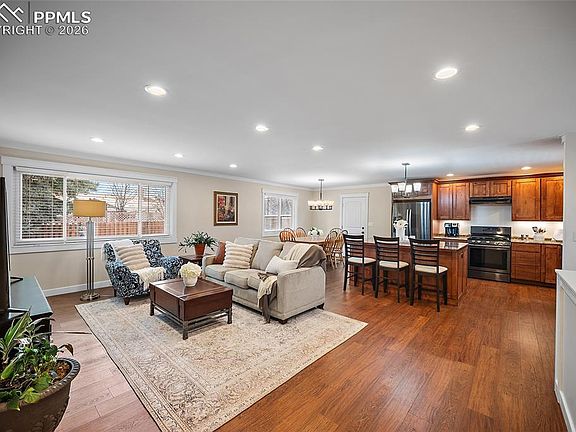 3rd image of 4814 Ranch Dr