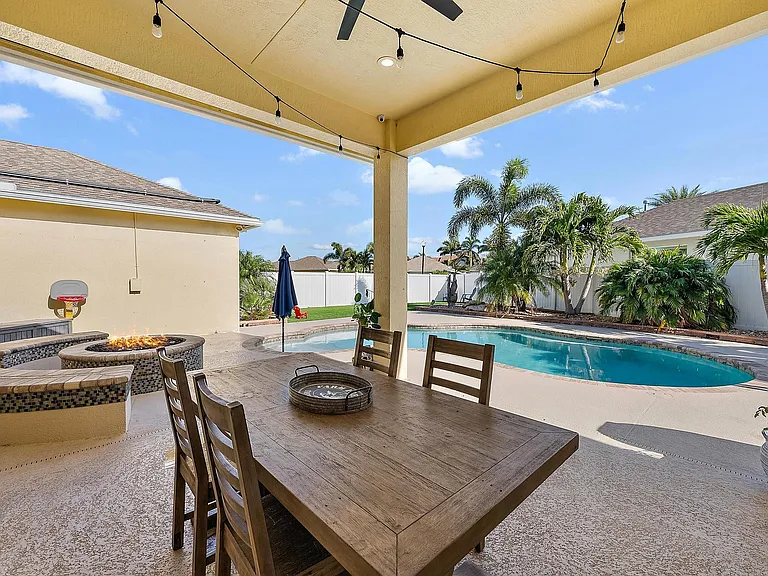 10352 SW Westlawn Blvd — Photo 3
